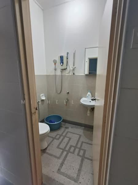 Taman Sierra Perdana untuk Untuk Dijual - RM 518,000, Mac 2026 - Bathroom - PropertyGuru.com.my