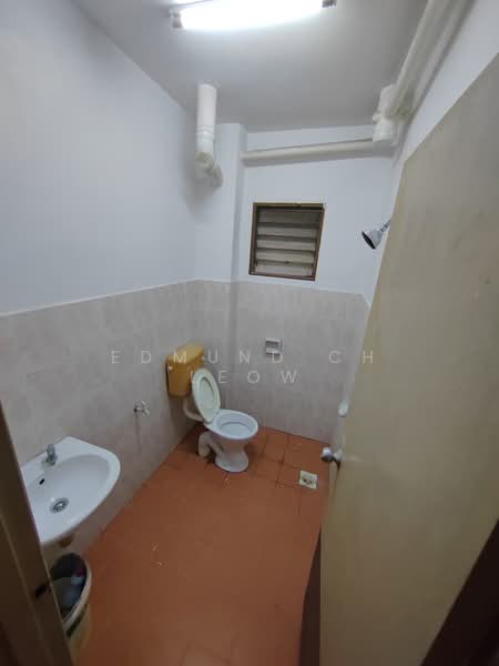 Sri Ehsan untuk Untuk Dijual - RM 235,000, Mac 2026 - Bathroom - PropertyGuru.com.my
