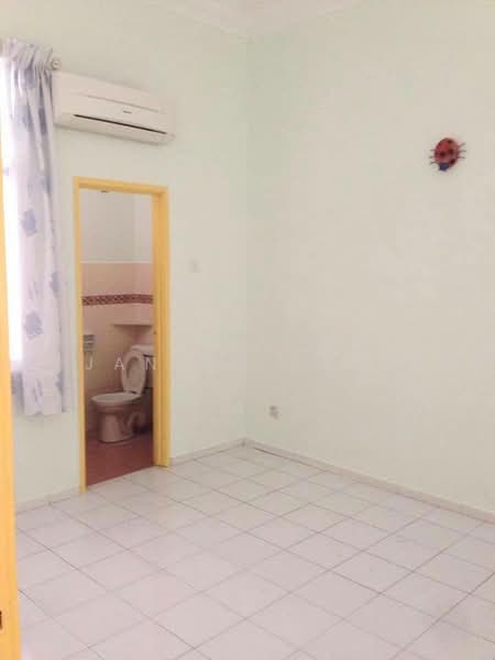1-storey Terraced House for Sale in Taman Mutiara Rini (Skudai) - Janice Yong - Bathroom - PropertyGuru.com.my