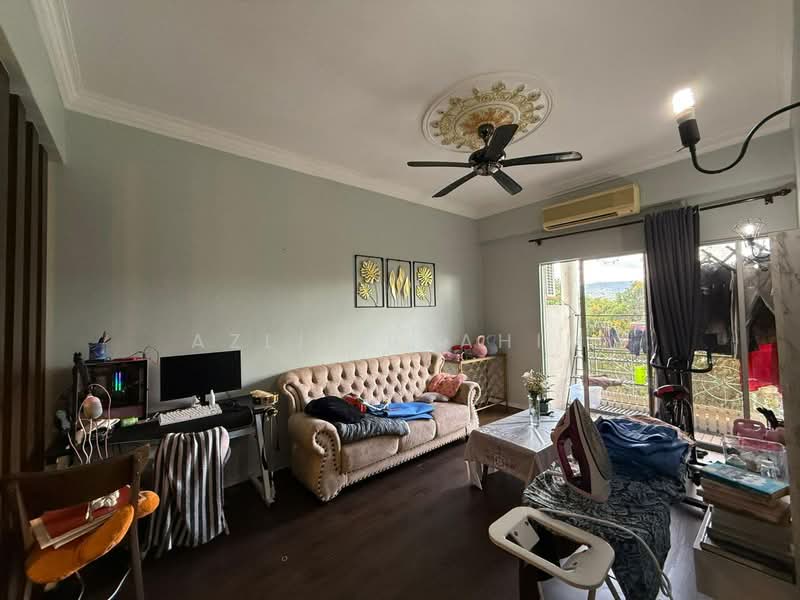 Condominium for Sale at Tiara Duta - Azli Ibrahim - Living Room - PropertyGuru.com.my