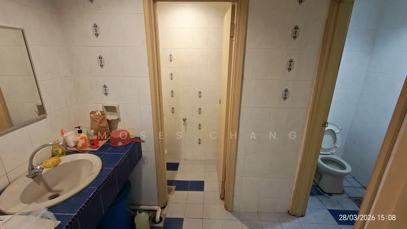 Office for Sale in Damansara Intan (Petaling Jaya) - Moses Chang - Bathroom - PropertyGuru.com.my