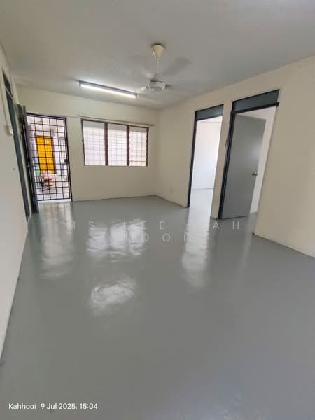 Flat for Sale at Taman Universiti Indah - Ms Lee kah Hooi - Interior - PropertyGuru.com.my