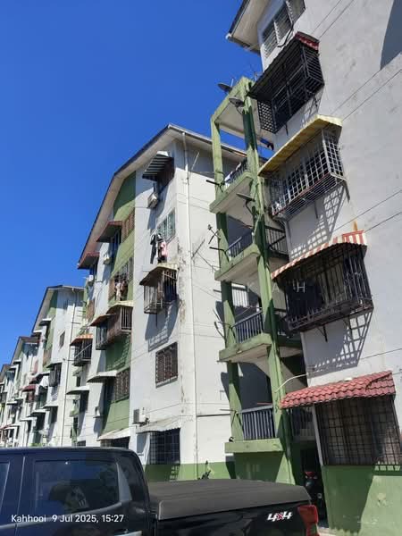 Flat for Sale at Taman Universiti Indah - Ms Lee kah Hooi - Exterior - PropertyGuru.com.my