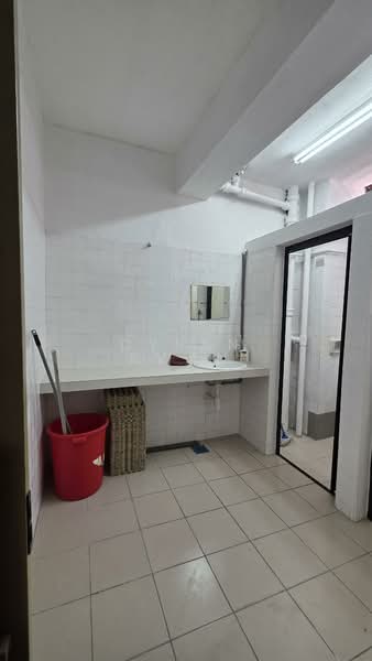 Shop / Office for Rent in Taman United (Jalan Klang Lama (Old Klang Road)) - Dylan Kwan - Bathroom - PropertyGuru.com.my