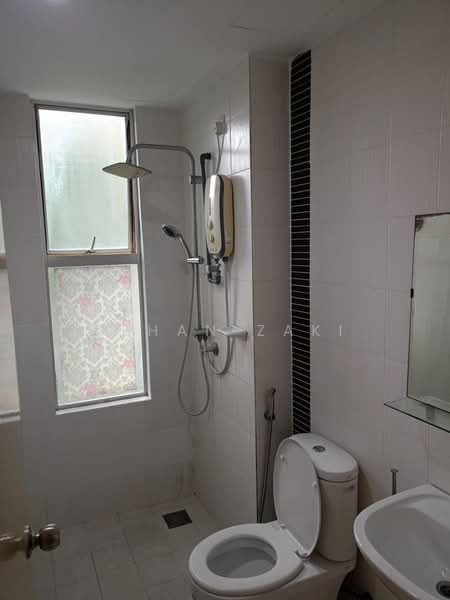 Service Residence for Rent at Domain 4 @ NeoCyber - Zehan Zaki - Bathroom - PropertyGuru.com.my