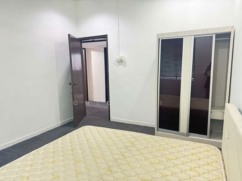 Taman Majidee untuk Untuk Disewa - RM 3,000 /bulan, Mac 2026 - Bedroom - PropertyGuru.com.my