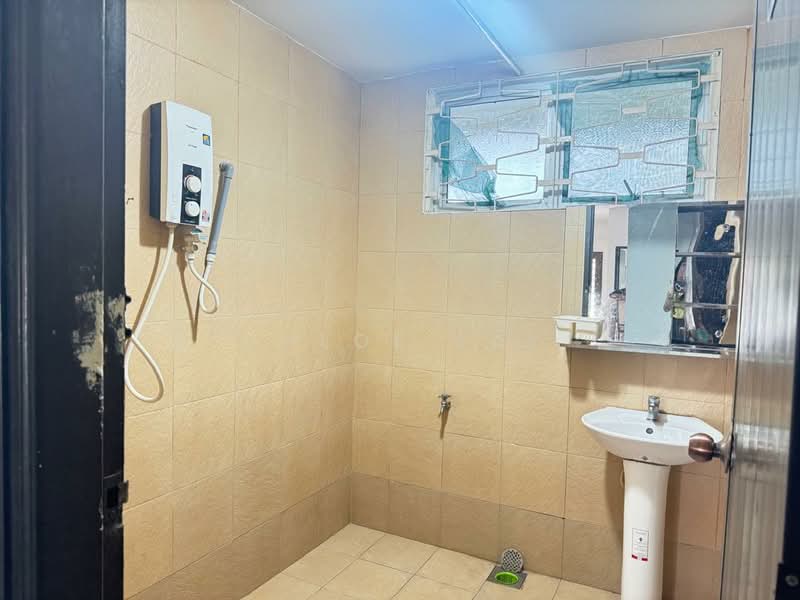 Taman Majidee untuk Untuk Disewa - RM 3,000 /bulan, Mac 2026 - Bathroom - PropertyGuru.com.my