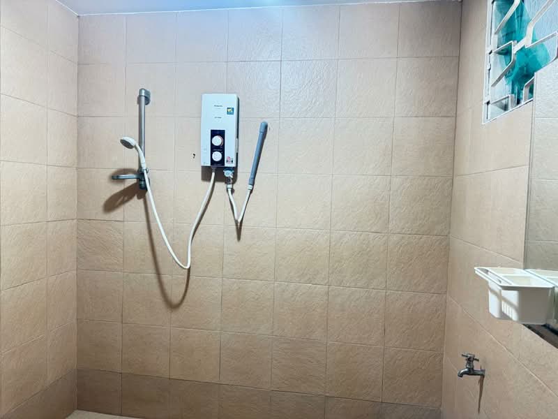 Taman Majidee untuk Untuk Disewa - RM 3,000 /bulan, Mac 2026 - Bathroom - PropertyGuru.com.my