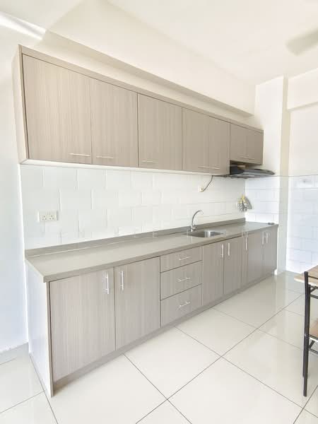 The Wharf Residence untuk Untuk Dijual - RM 270,000, Apr 2026 - Kitchen - PropertyGuru.com.my