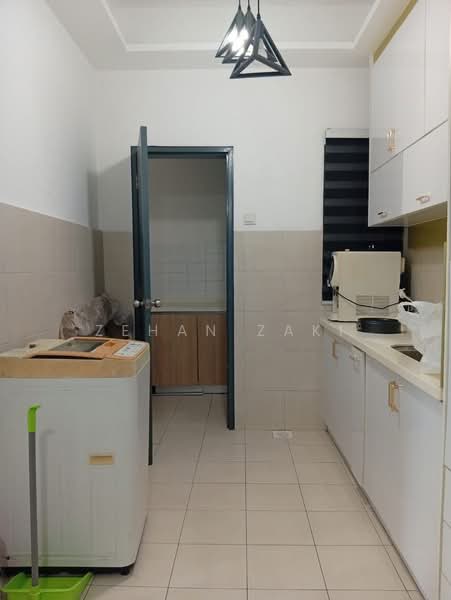 Condominium for Rent at Lakefront Homes - Zehan Zaki - Kitchen - PropertyGuru.com.my