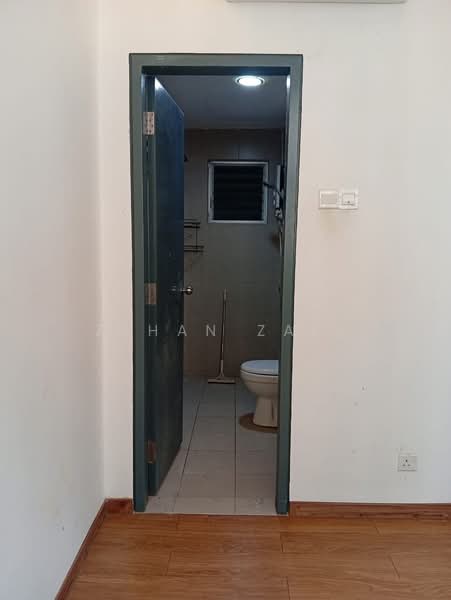 Condominium for Rent at Lakefront Homes - Zehan Zaki - Bathroom - PropertyGuru.com.my