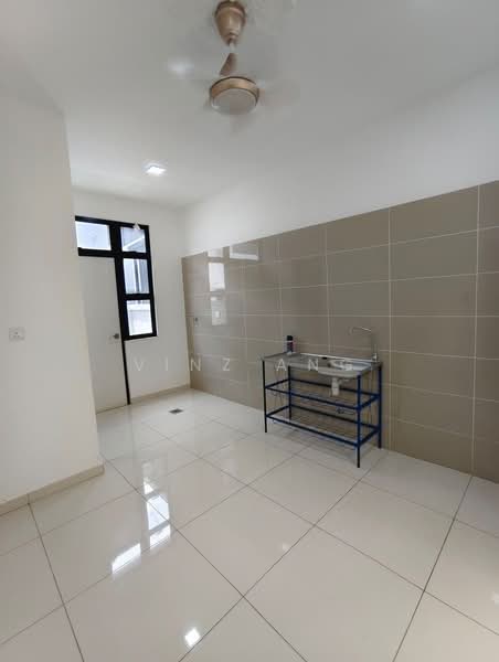Terraced House for Sale in Taman Desa Tebrau (Tebrau) - Vinz Ang - Kitchen - PropertyGuru.com.my