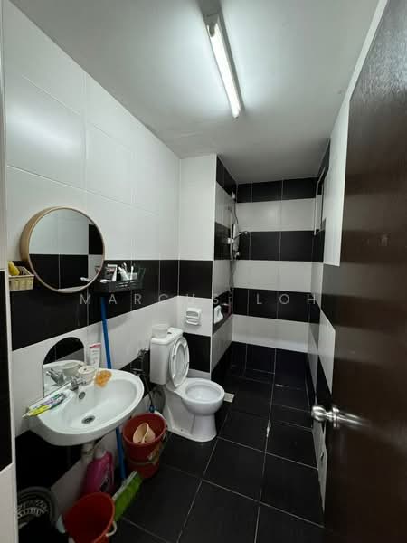 Service Residence for Sale at Sky Oasis Residence (Pangsapuri Oasis 1) - Marcus Loh - Bathroom - PropertyGuru.com.my