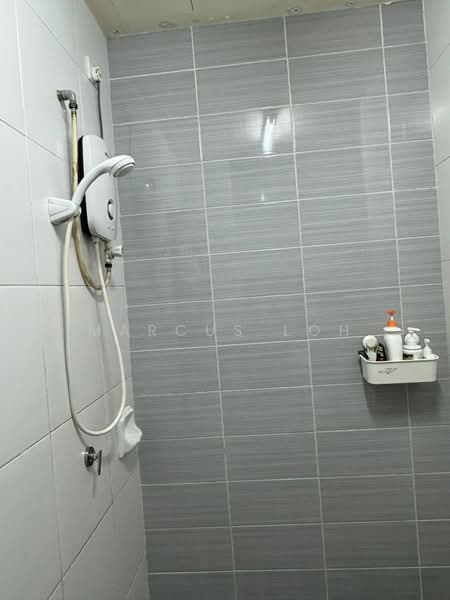 Service Residence for Sale at Sky Oasis Residence (Pangsapuri Oasis 1) - Marcus Loh - Bathroom - PropertyGuru.com.my