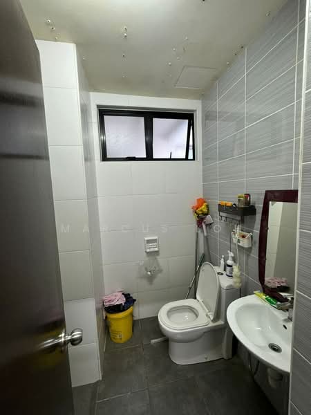 Service Residence for Sale at Sky Oasis Residence (Pangsapuri Oasis 1) - Marcus Loh - Bathroom - PropertyGuru.com.my