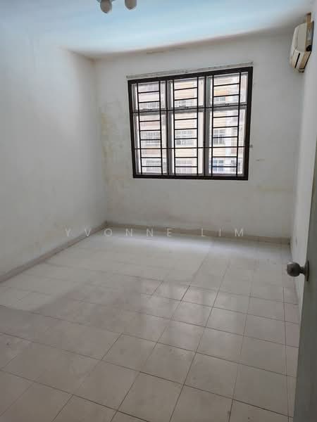 Service Residence for Sale at Villa Krystal @ Bandar Selesa Jaya - Yvonne Lim - Interior - PropertyGuru.com.my