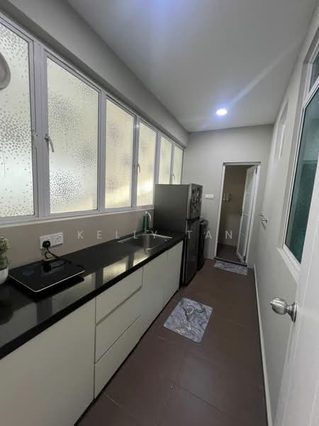 Arena Residence untuk Untuk Disewa - RM 2,500 /bulan, Mac 2026 - Kitchen - PropertyGuru.com.my