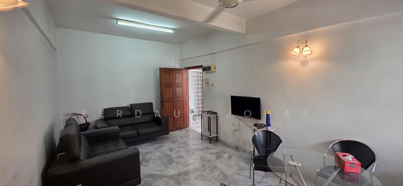 Apartment for Sale at Subang Perdana Goodyear Court 7 - Ferdaus Johar - Living Room - PropertyGuru.com.my