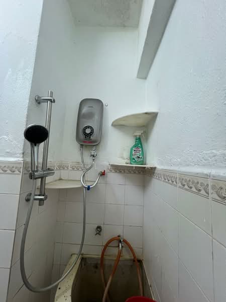 Majestic Height untuk Untuk Disewa - RM 850 /bulan, Mac 2026 - Bathroom - PropertyGuru.com.my