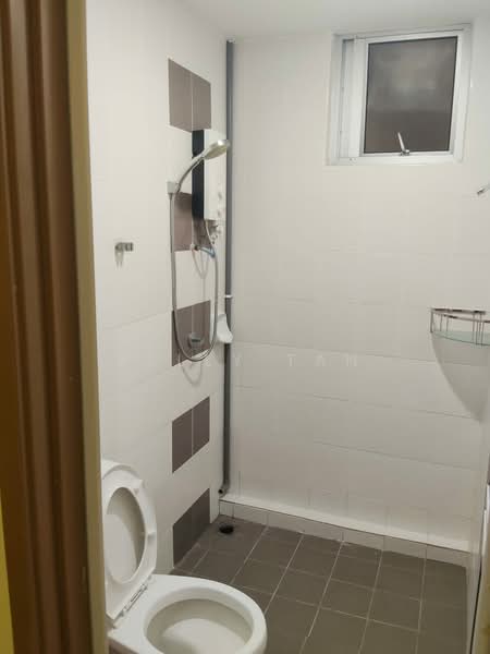 Condominium for Rent at The Golden Triangle Condominium - Kelly Tan - Bathroom - PropertyGuru.com.my
