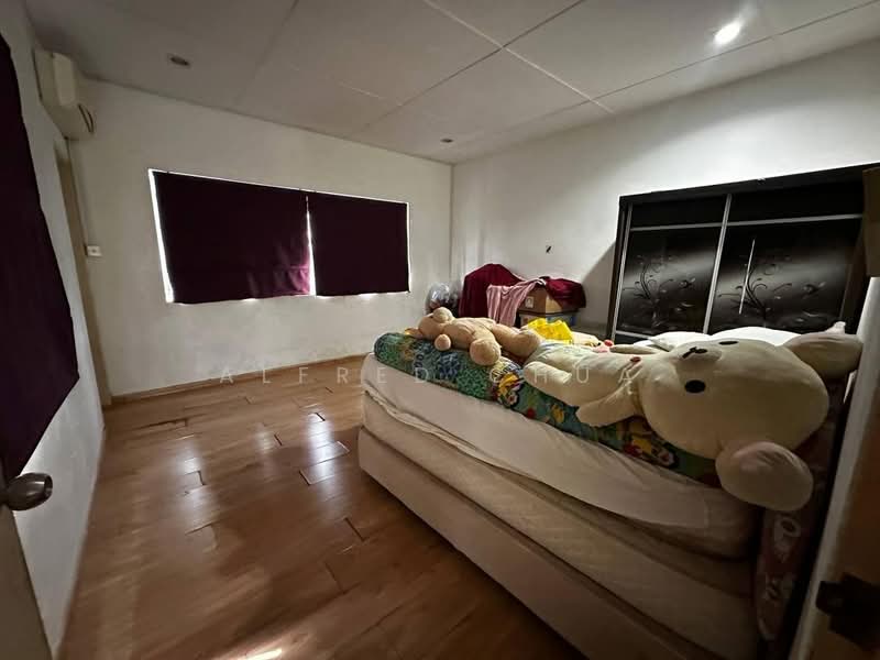 2-storey Terraced House for Sale in Kuching (Sarawak) - Alfred Chua - Bedroom - PropertyGuru.com.my