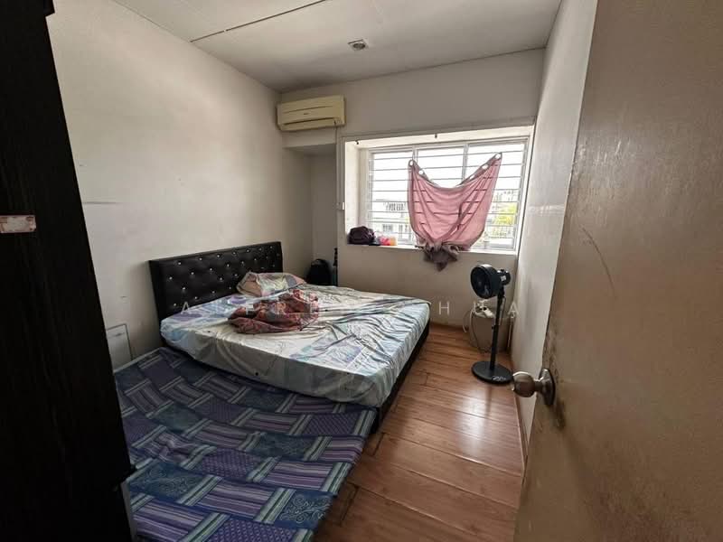 2-storey Terraced House for Sale in Kuching (Sarawak) - Alfred Chua - Bedroom - PropertyGuru.com.my