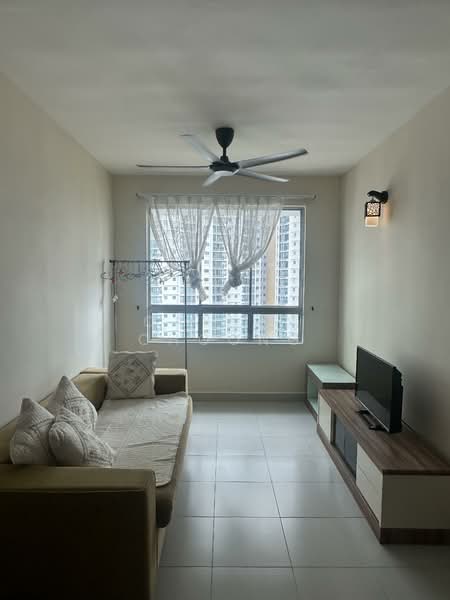 Centrio Avenue untuk Untuk Disewa - RM 1,300 /bulan, Mac 2026 - Living Room - PropertyGuru.com.my