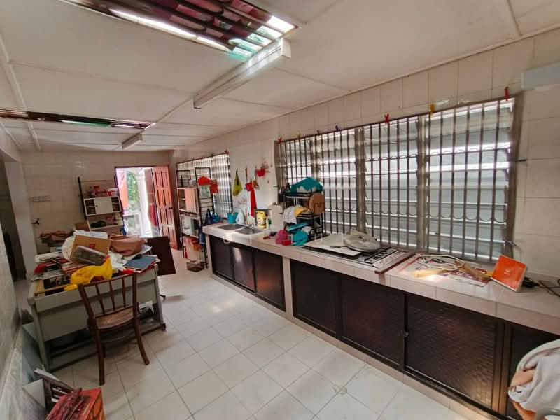 Semi-Detached House for Rent in Taman Serene (Johor Bahru) - Lui Lui - Kitchen - PropertyGuru.com.my