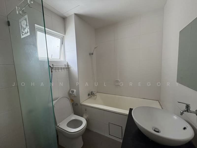 Condominium for Sale at Subang Parkhomes - Johann Paul Gregory - Bathroom - PropertyGuru.com.my