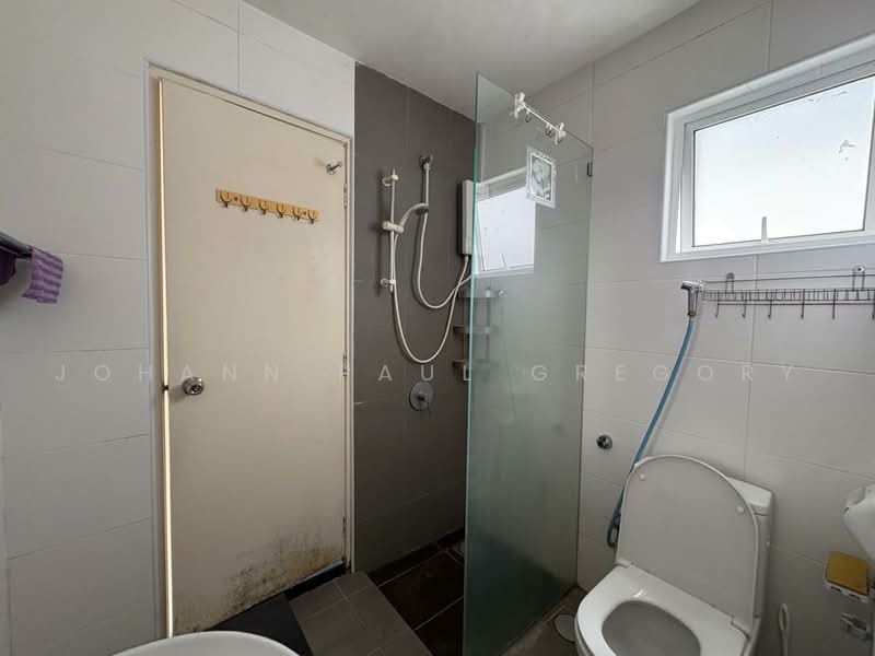 Condominium for Sale at Subang Parkhomes - Johann Paul Gregory - Bathroom - PropertyGuru.com.my
