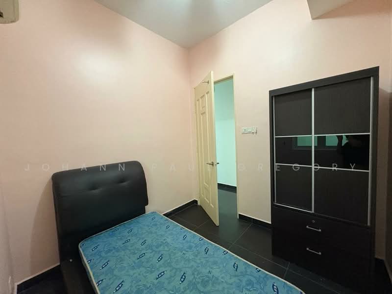 Condominium for Sale at Subang Parkhomes - Johann Paul Gregory - Bedroom - PropertyGuru.com.my