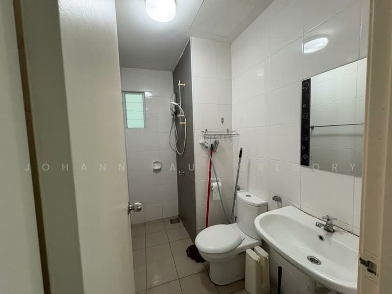 Condominium for Sale at Subang Parkhomes - Johann Paul Gregory - Bathroom - PropertyGuru.com.my