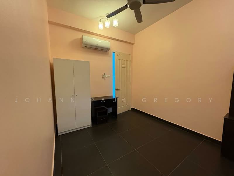 Condominium for Sale at Subang Parkhomes - Johann Paul Gregory - Bedroom - PropertyGuru.com.my