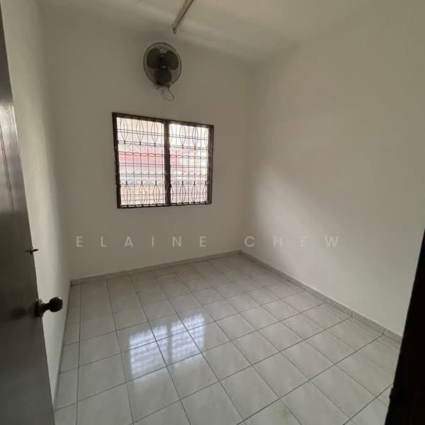 Semi-Detached House for Sale in Batu Uban (Gelugor) - Elaine Chew - Interior - PropertyGuru.com.my