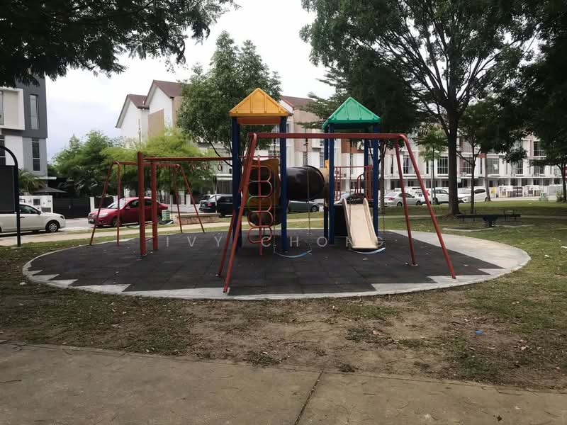 Townhouse for Sale in Puchong (Selangor) - Ivy Chong - Exterior - PropertyGuru.com.my