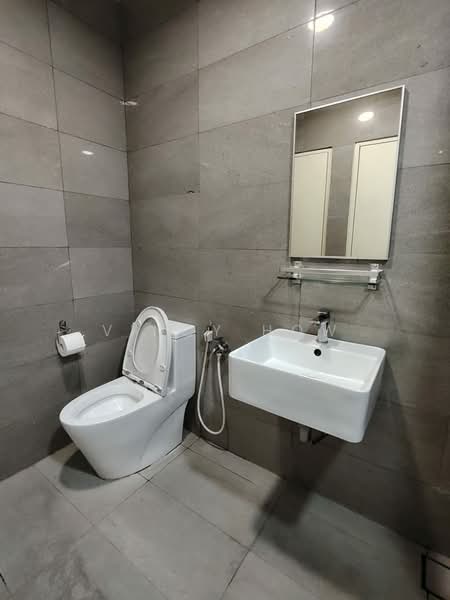 Service Residence for Sale at Imperio Residence - Vincy How - Bathroom - PropertyGuru.com.my