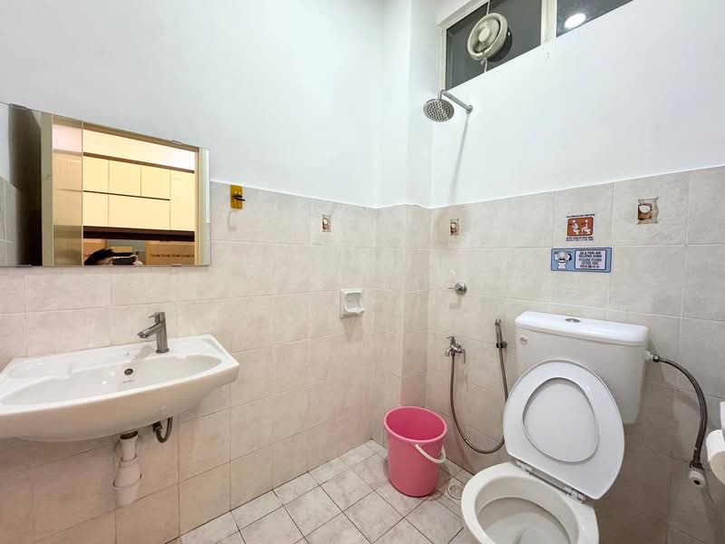 2-storey Terraced House for Rent in Austin Perdana (Tebrau) - Li Wei - Bathroom - PropertyGuru.com.my