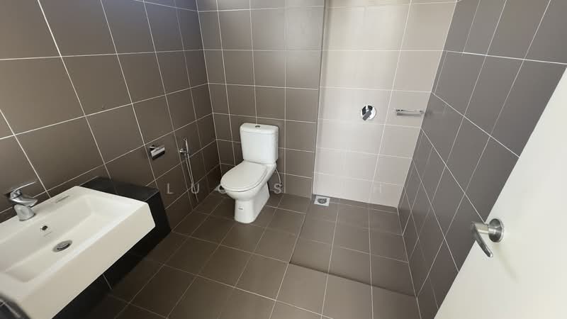 Semi-Detached House for Sale in Rawang (Selangor) - Lucas Loh - Bathroom - PropertyGuru.com.my