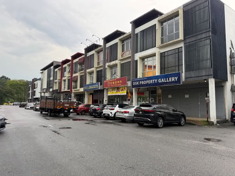 Shop / Office for Rent in Kawasan Perniagaan Kiara (Semenyih) - FB Chong - Exterior - PropertyGuru.com.my