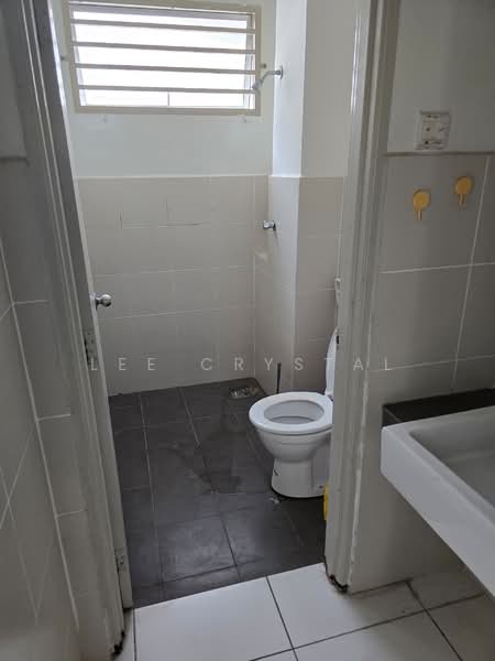 Terraced House for Rent in Semenyih (Selangor) - Lee Crystal - Bathroom - PropertyGuru.com.my