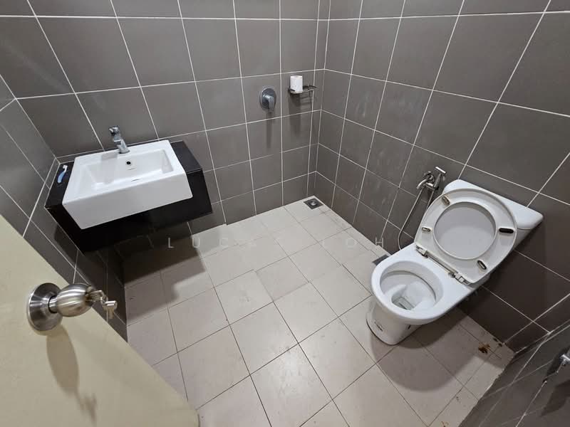 Semi-Detached House for Sale in Rawang (Selangor) - Lucas Loh - Bathroom - PropertyGuru.com.my
