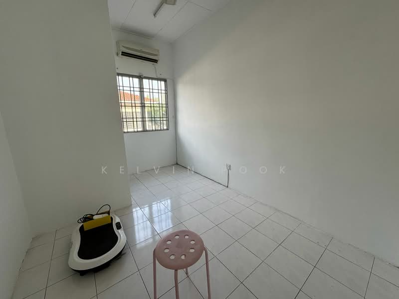 2-storey Terraced House for Sale in Balakong (Selangor) - Kelvin Pook - PropertyGuru.com.my