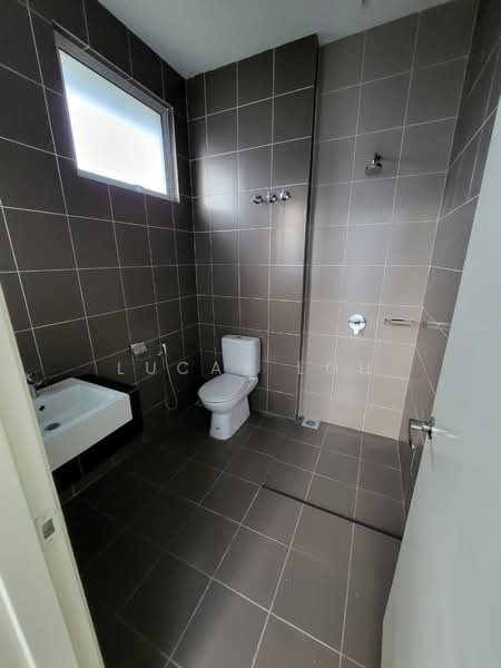 Semi-Detached House for Sale in Rawang (Selangor) - Lucas Loh - Bathroom - PropertyGuru.com.my