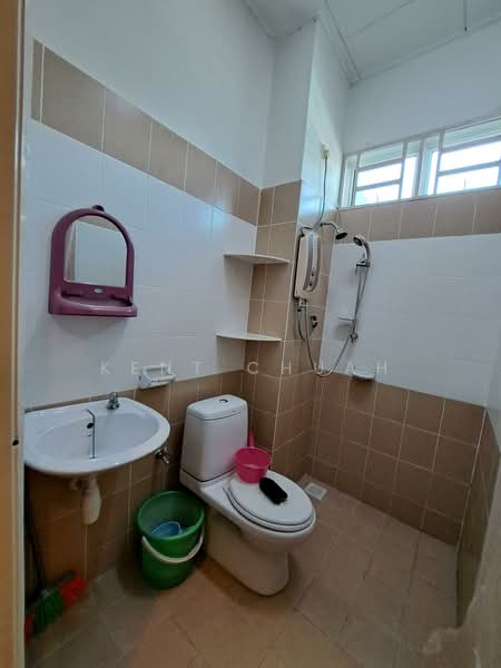 2-storey Terraced House for Rent in Taman Bagan Lalang (Butterworth) - Kent Chuah - Bathroom - PropertyGuru.com.my