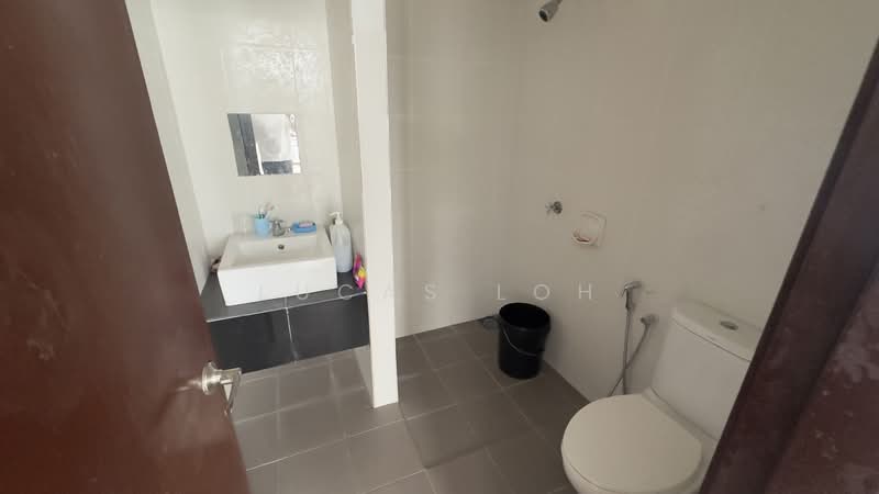 2-storey Terraced House for Sale in Rawang (Selangor) - Lucas Loh - Bathroom - PropertyGuru.com.my