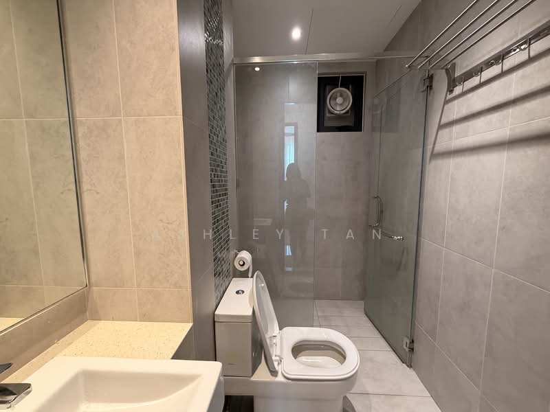Queens Residences Q1 @ Queens Waterfront untuk Untuk Disewa - RM 4,000 /bulan, Mac 2026 - Bathroom - PropertyGuru.com.my
