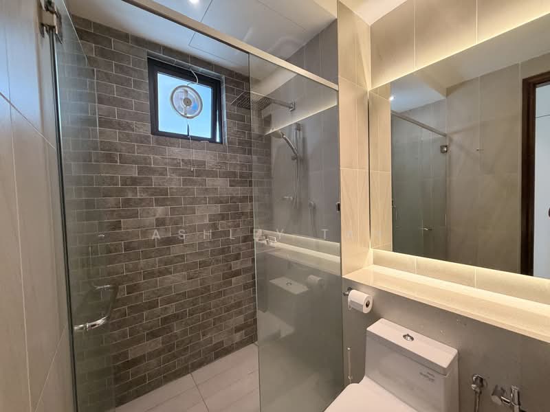 Queens Residences Q1 @ Queens Waterfront untuk Untuk Disewa - RM 4,000 /bulan, Mac 2026 - Bathroom - PropertyGuru.com.my