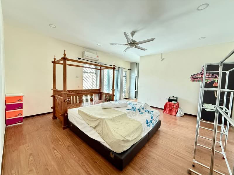Semi-Detached House for Sale in Miri (Sarawak) - Yee Sze Chai - Bedroom - PropertyGuru.com.my