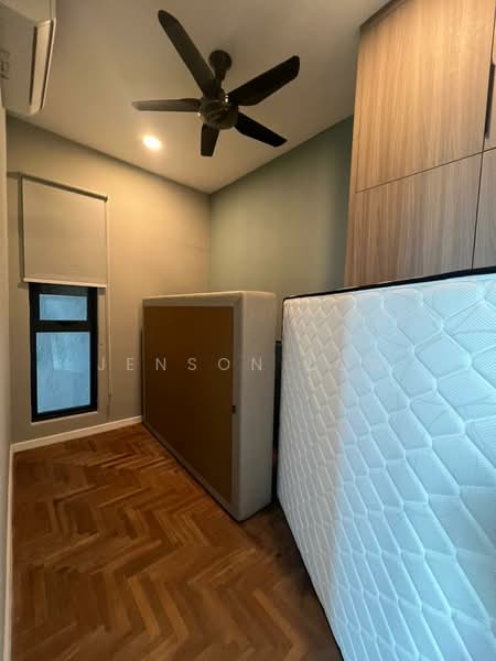 Service Residence for Sale at Bloomsvale Menara Vista Petaling - Jenson Low - Bedroom - PropertyGuru.com.my