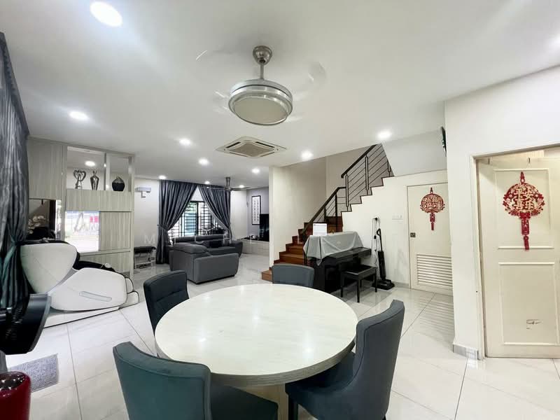 Adda Heights untuk Untuk Dijual - RM 1,500,000, Mac 2026 - Living Room - PropertyGuru.com.my